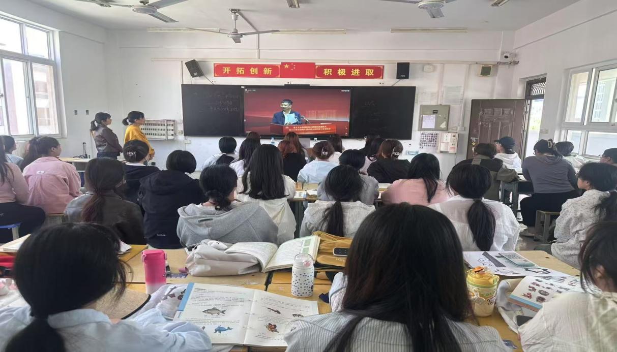 学生科组织全体师生观看国家安全教育日启动仪式